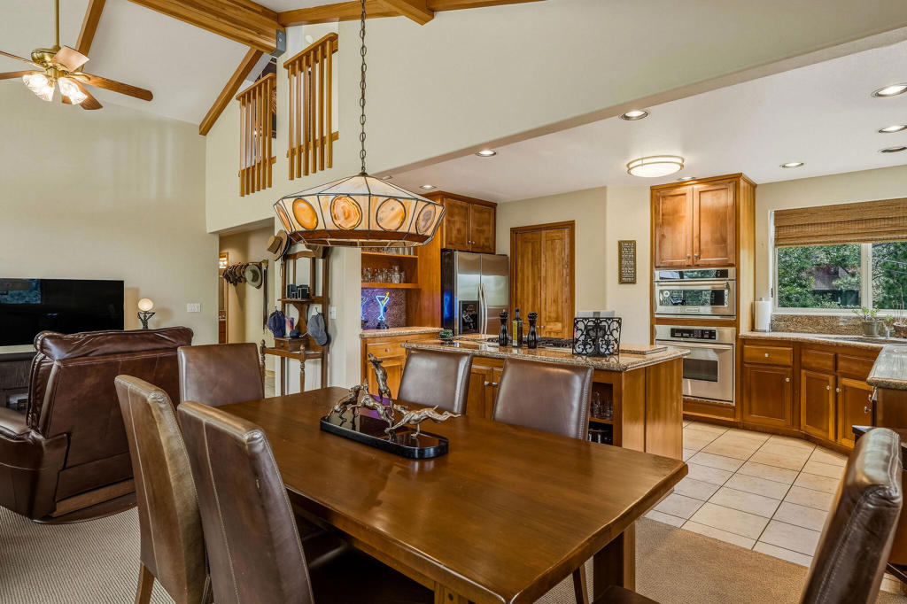 55370 Silver Tip Lane Property Photo 18