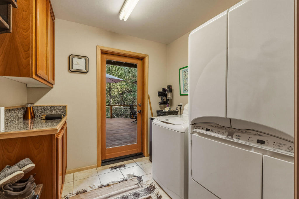55370 Silver Tip Lane Property Photo 24