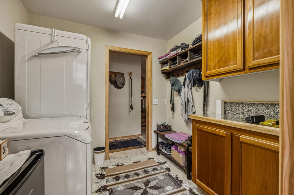 55370 Silver Tip Lane Property Photo 25