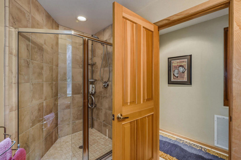55370 Silver Tip Lane Property Photo 27