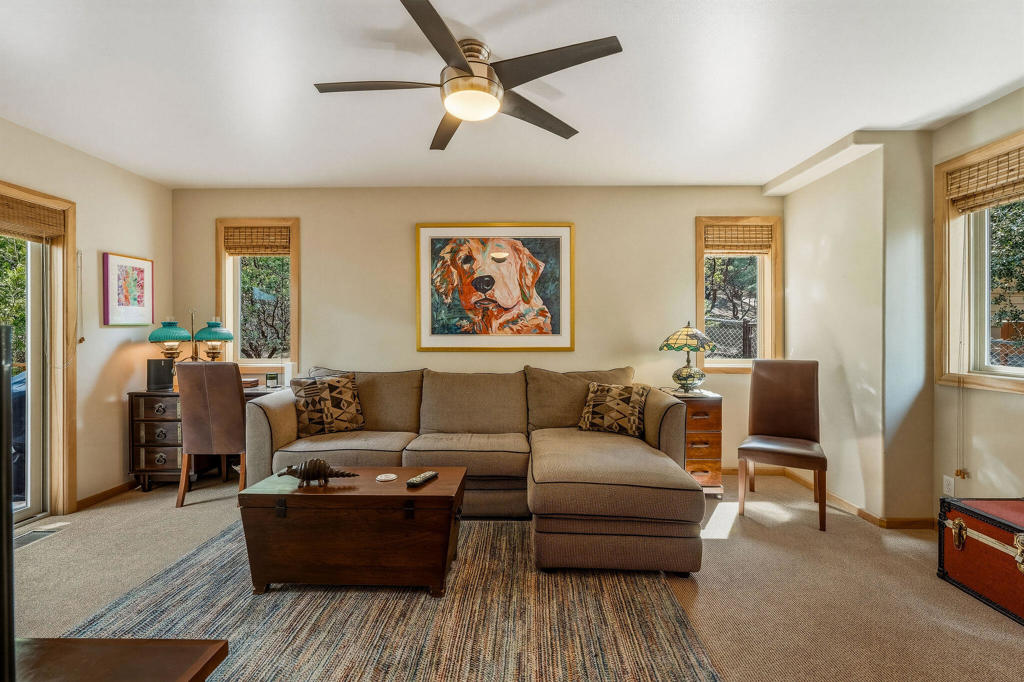 55370 Silver Tip Lane Property Photo 28