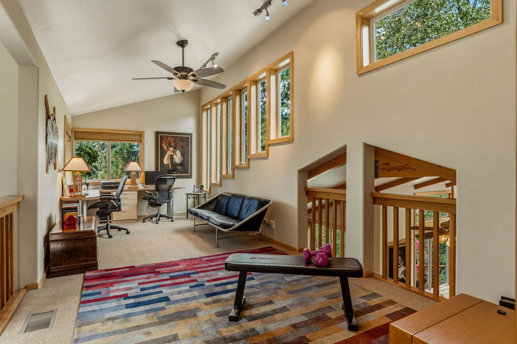 55370 Silver Tip Lane Property Photo 33