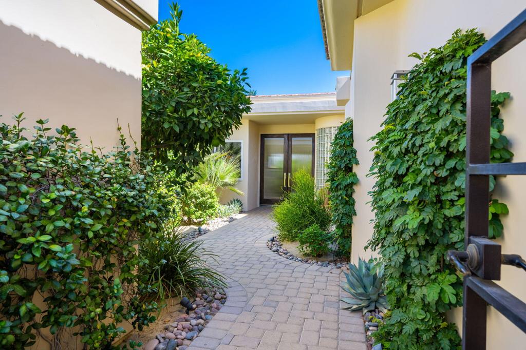 75434 Riviera Drive Property Photo 6