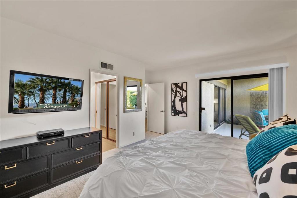 1254 Tiffany Circle N Property Photo 10