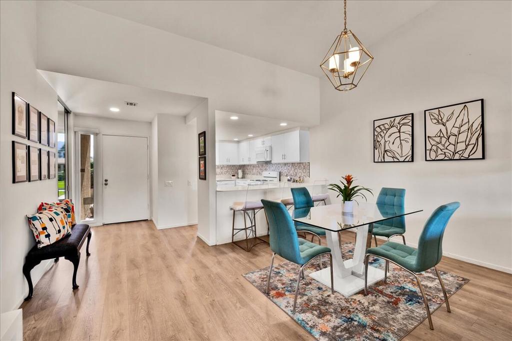 1254 Tiffany Circle N Property Photo 16