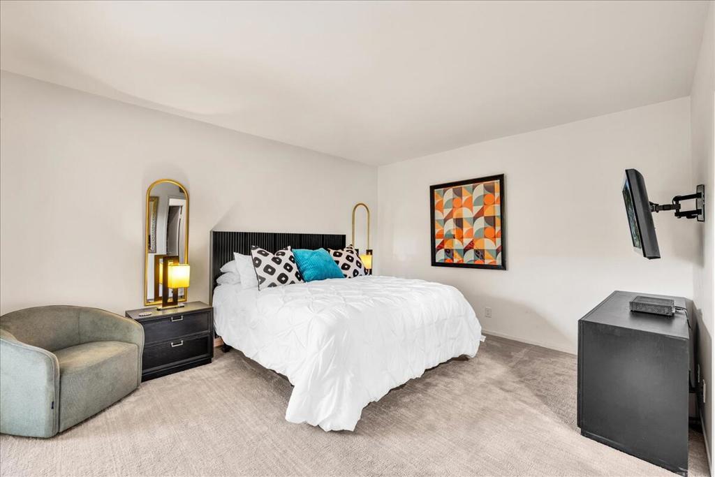 1254 Tiffany Circle N Property Photo 19