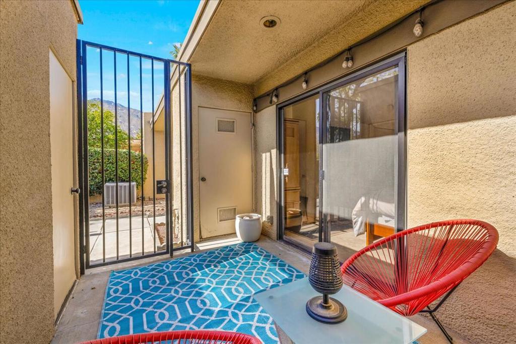1254 Tiffany Circle N Property Photo 24