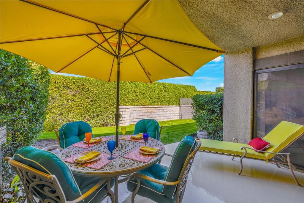 1254 Tiffany Circle N Property Photo 27
