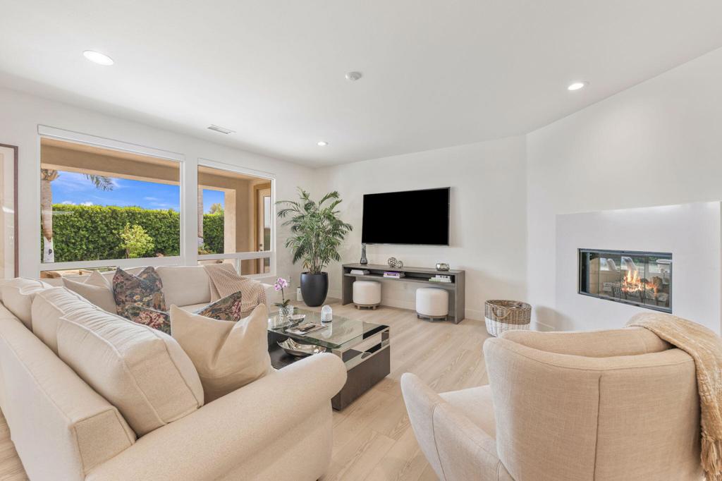 206 Via Firenza Property Photo 15