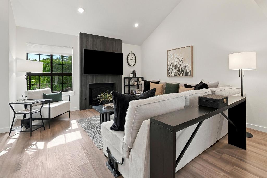 126 Avellino Circle Property Photo 1