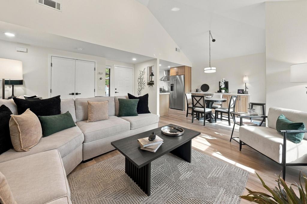 126 Avellino Circle Property Photo 4
