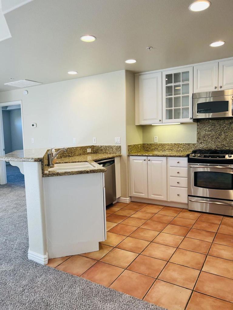 45245 Seeley Drive 16h Property Photo 6
