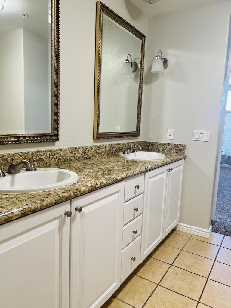 45245 Seeley Drive 16h Property Photo 9