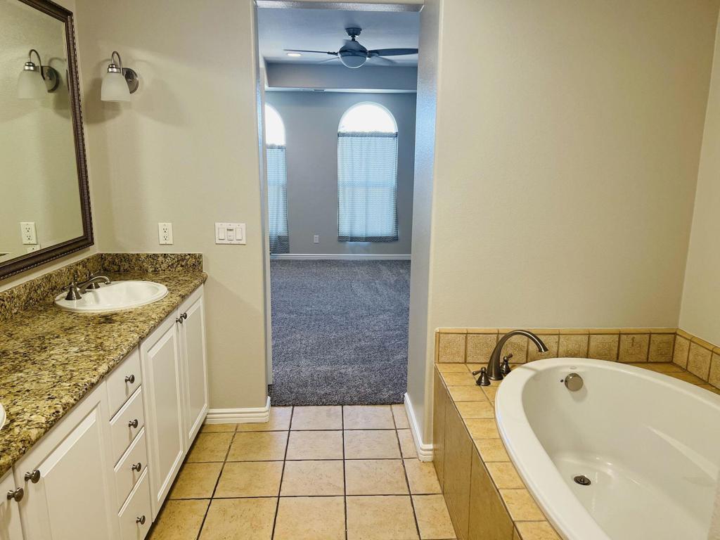 45245 Seeley Drive 16h Property Photo 10