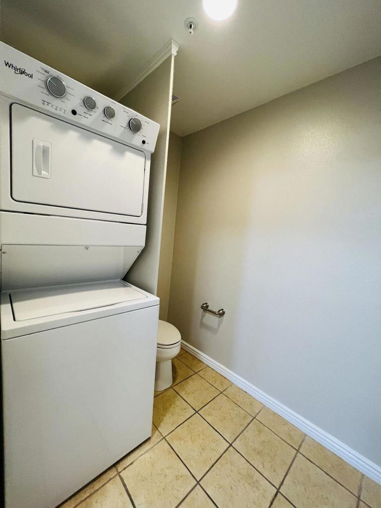 45245 Seeley Drive 16h Property Photo 11