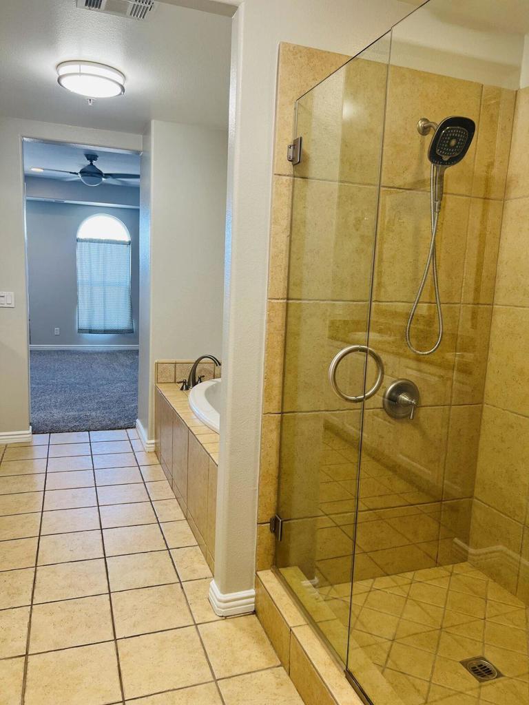 45245 Seeley Drive 16h Property Photo 12