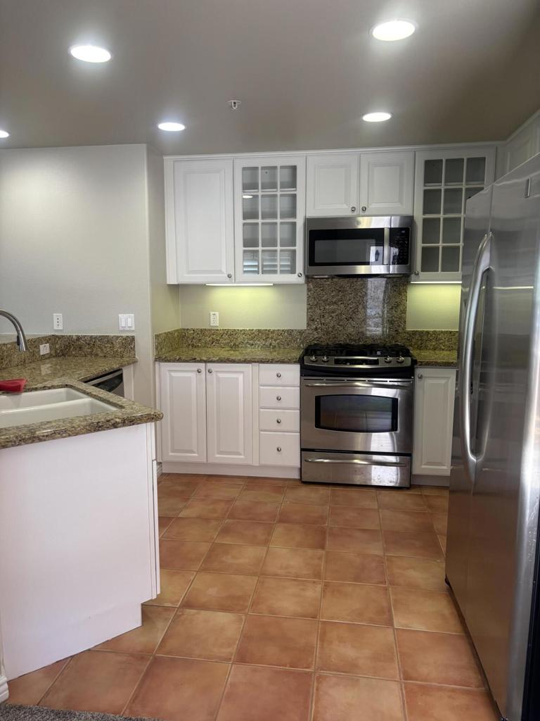45245 Seeley Drive 16h Property Photo 25