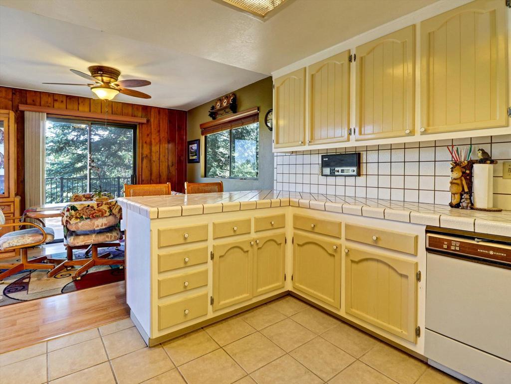 214 S Fairway Drive Property Photo 15