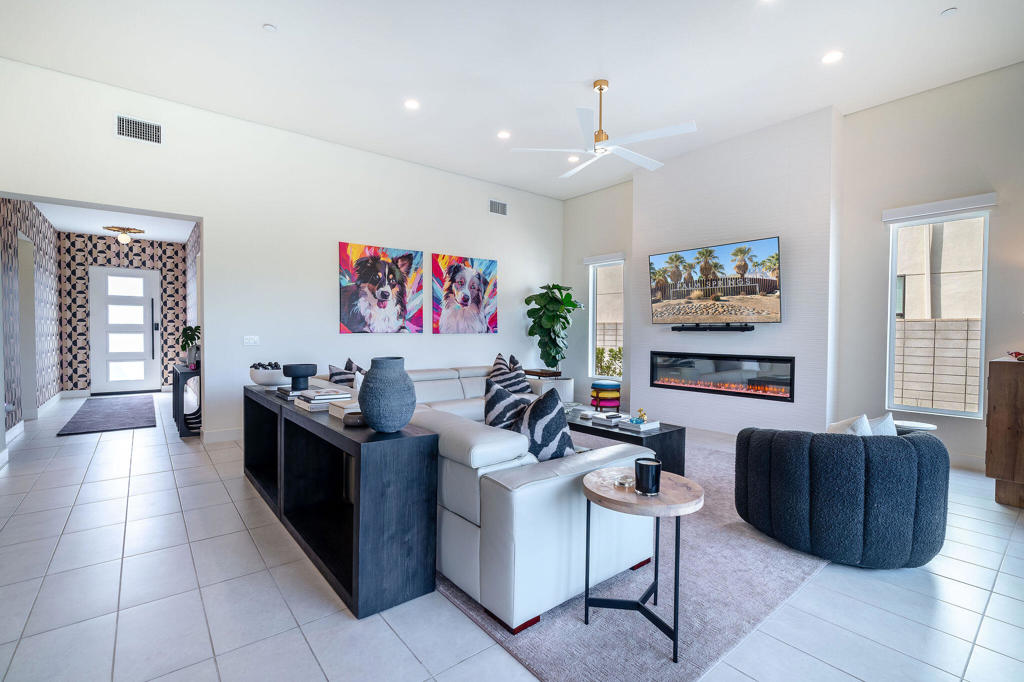 460 Palladium Boulevard Property Photo 8