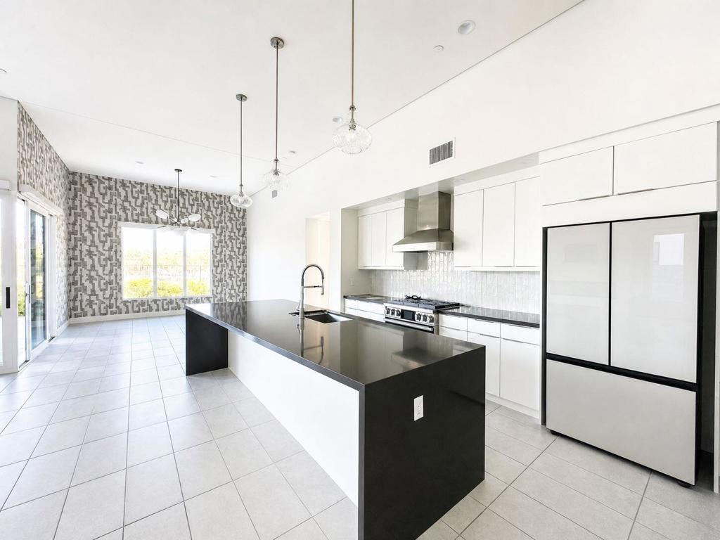 460 Palladium Boulevard Property Photo 13