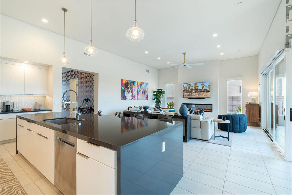 460 Palladium Boulevard Property Photo 14