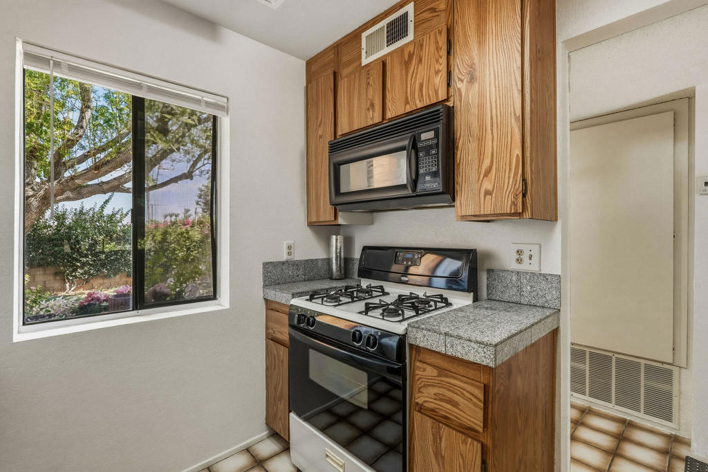 48255 Monroe Street 2 Property Photo 5