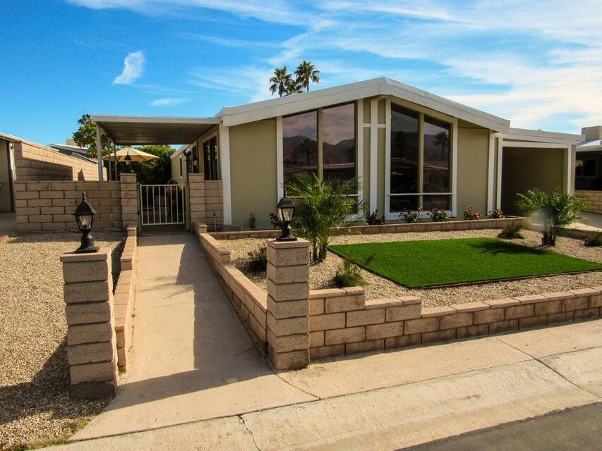 38520 Commons Valley Drive Property Photo 1
