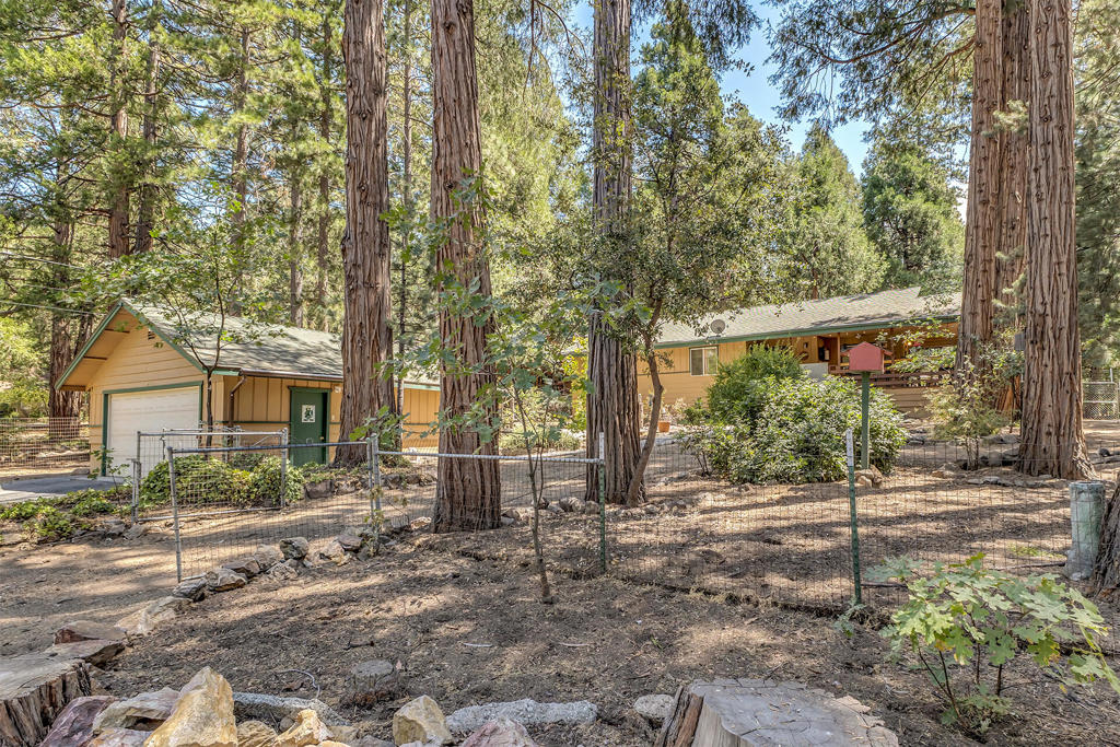 54191 S Circle Drive Property Photo 1