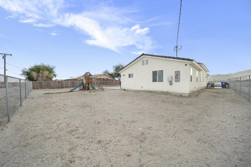 2860 Vista Avenue Property Photo 43