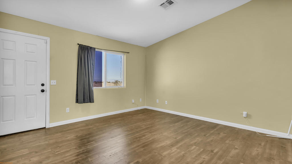 1289 Avalon Avenue Property Photo 4