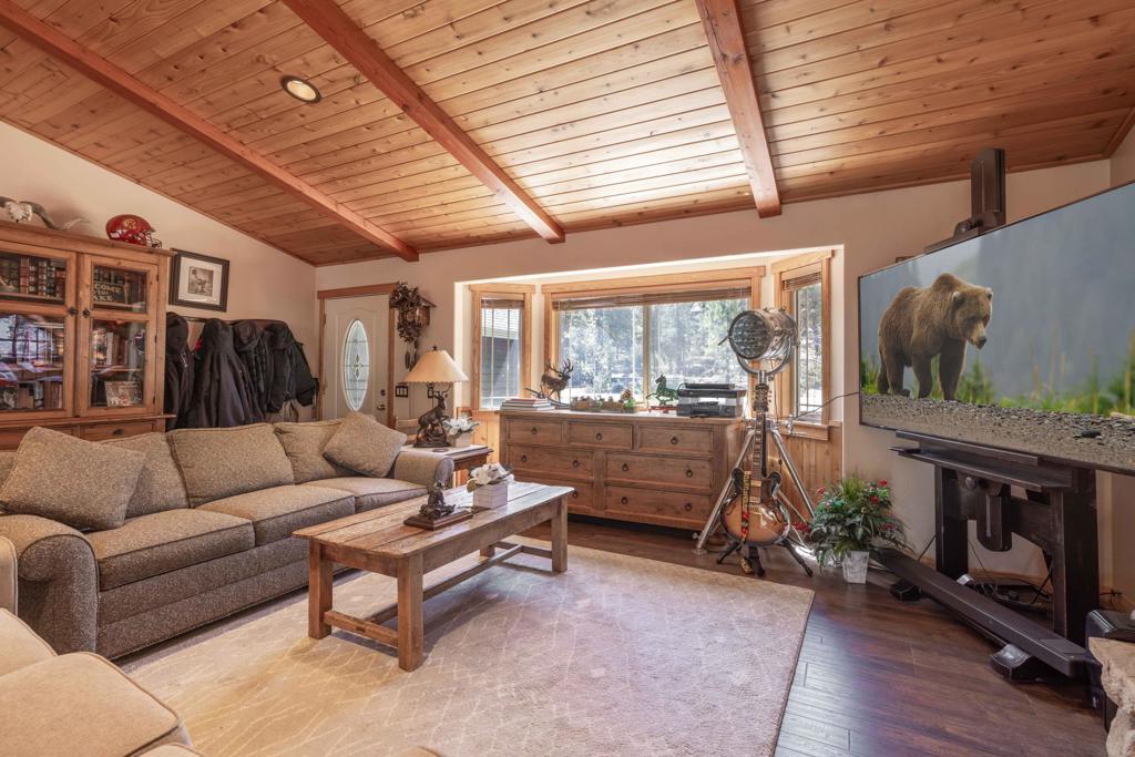 1325 E Big Bear Boulevard Property Photo 6