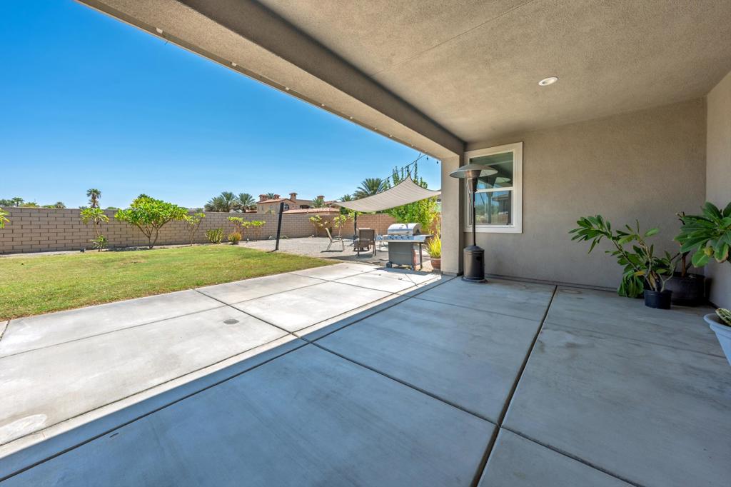 50040 Pobla Place Property Photo 3