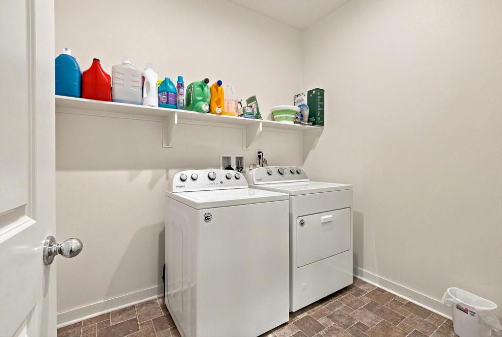 50040 Pobla Place Property Photo 32