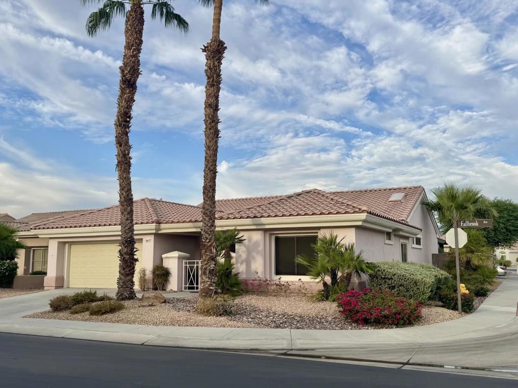 38517 Fallbrook Avenue Property Photo 1