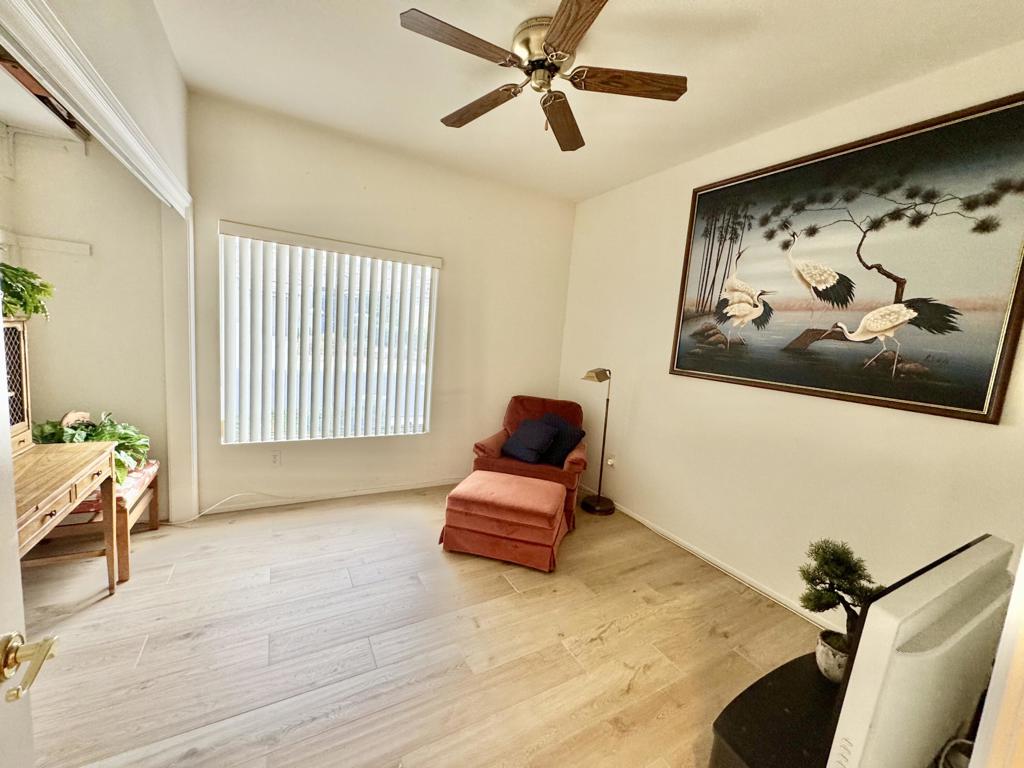 38517 Fallbrook Avenue Property Photo 13