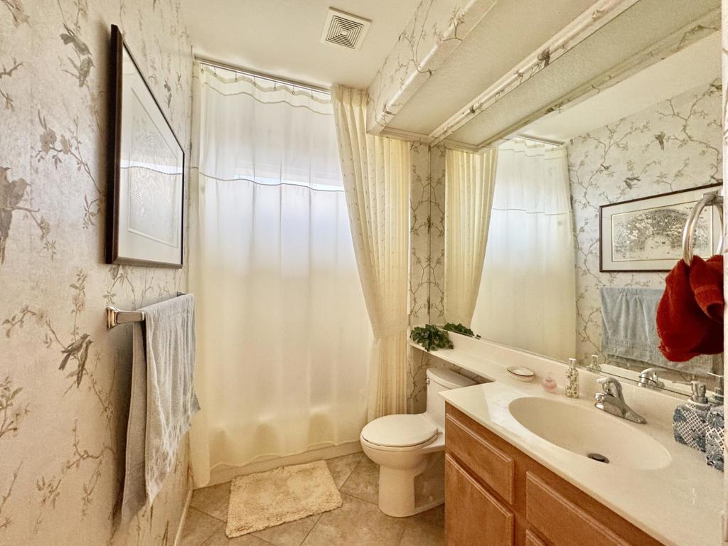 38517 Fallbrook Avenue Property Photo 14