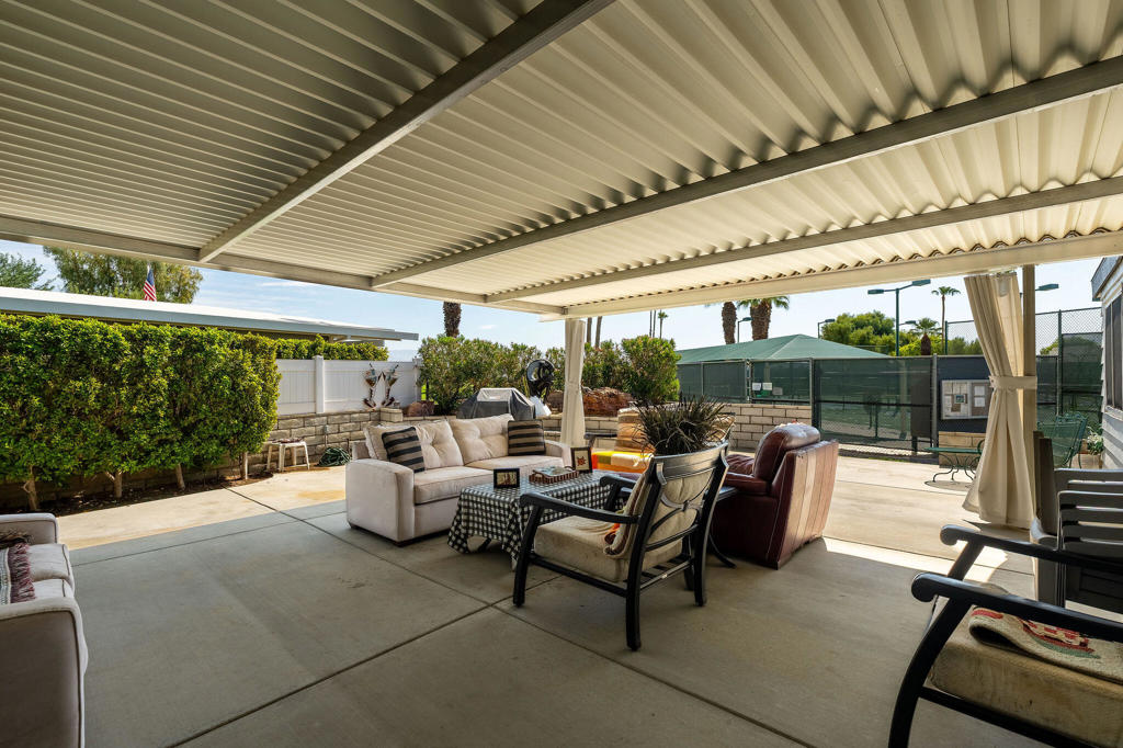 73531 Cabazon Peak Drive Property Photo 6