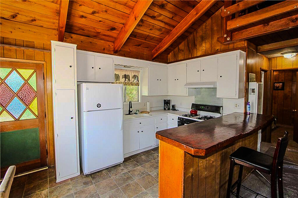 945 Greenway Drive Property Photo 30