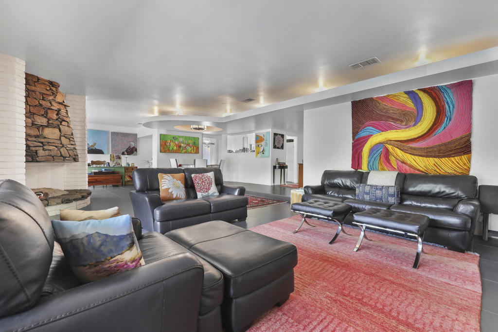 76120 Via Mariposa Property Photo 4