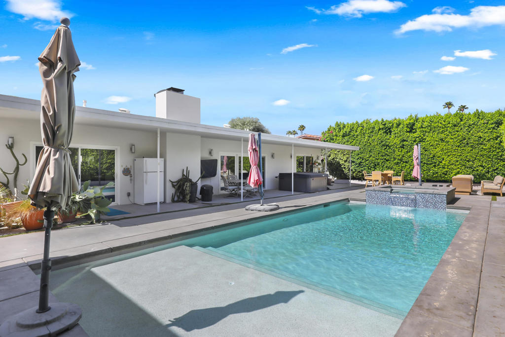76120 Via Mariposa Property Photo 32