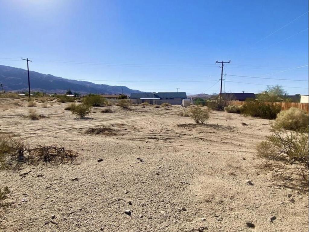 8219 Araby Avenue Property Photo 10