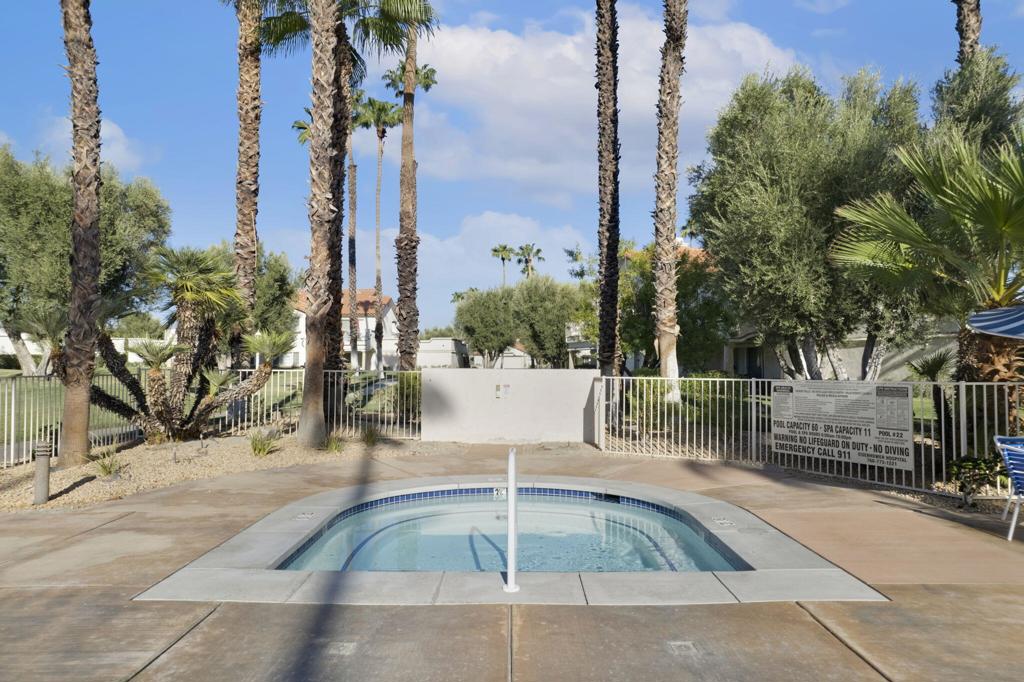 704 Vista Lago N Property Photo 31