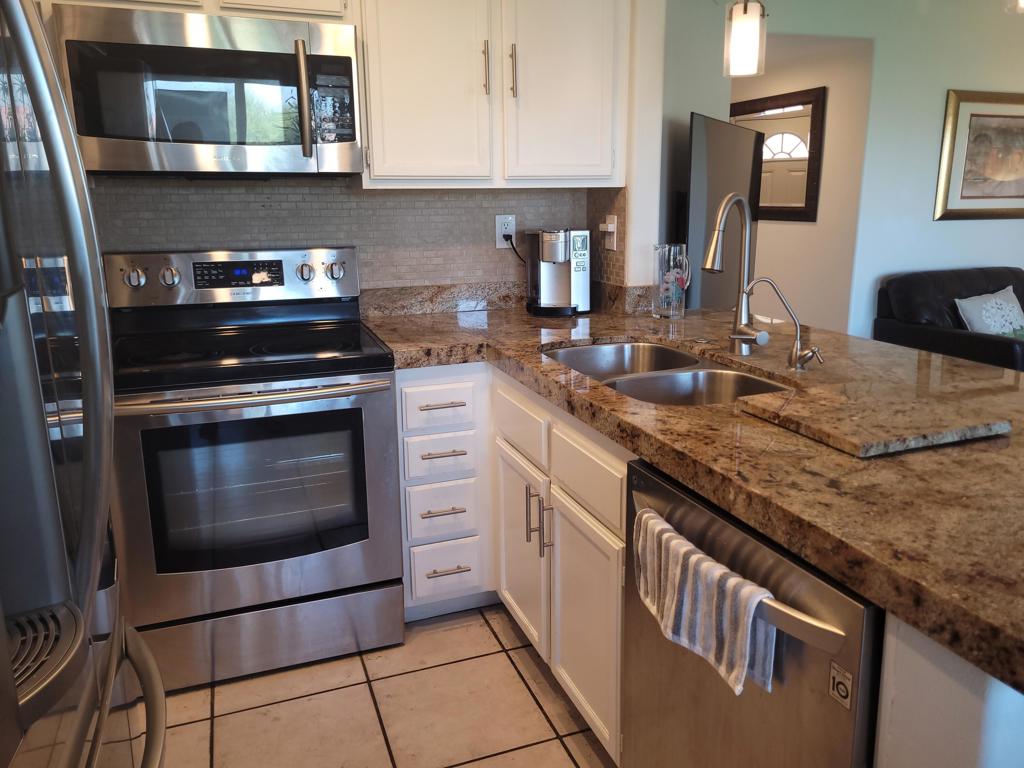 78303 Scarlet Court Property Photo 5