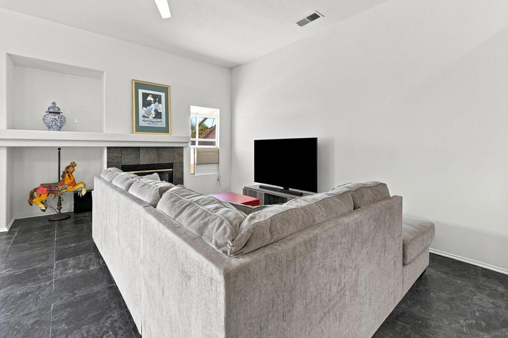30156 Sterling Road Property Photo 6