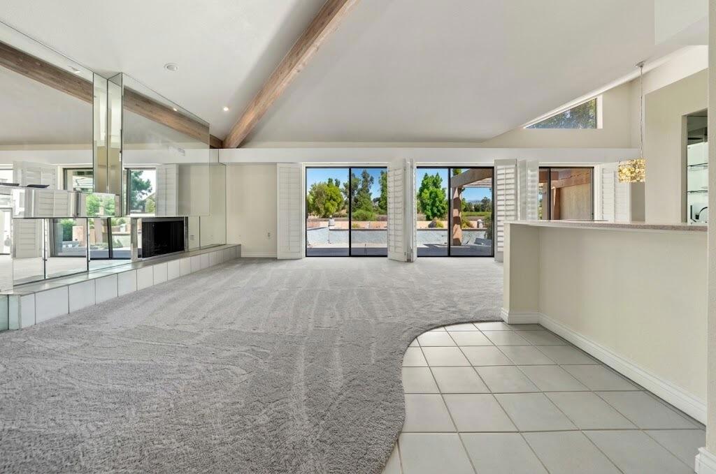 188 S Kavenish Drive Property Photo 2