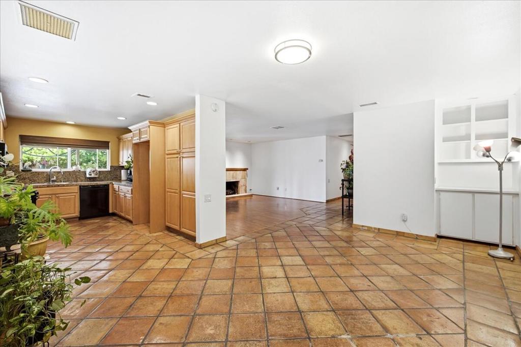 69375 Nilda Drive Property Photo 10