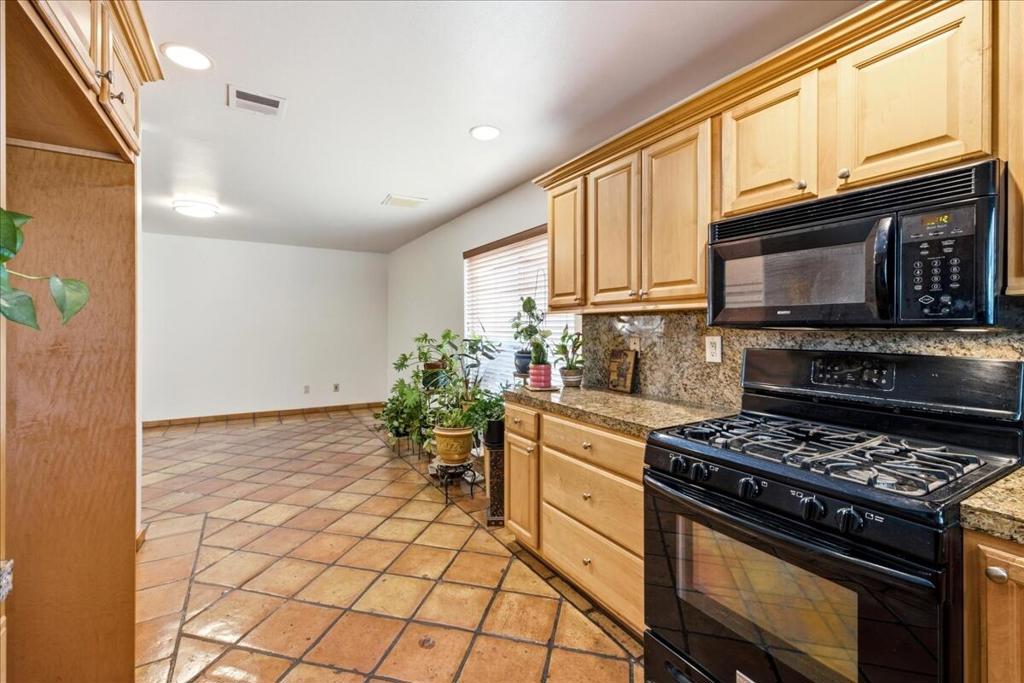 69375 Nilda Drive Property Photo 14