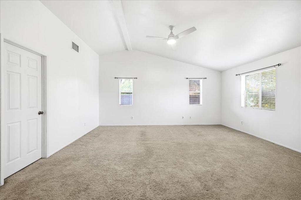 69375 Nilda Drive Property Photo 16