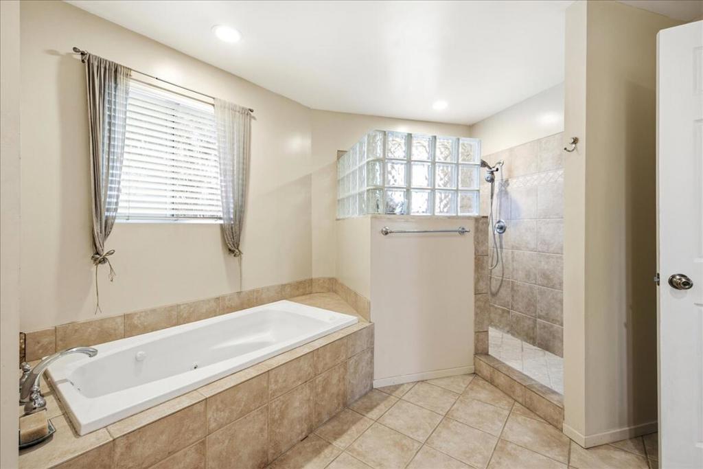 69375 Nilda Drive Property Photo 18