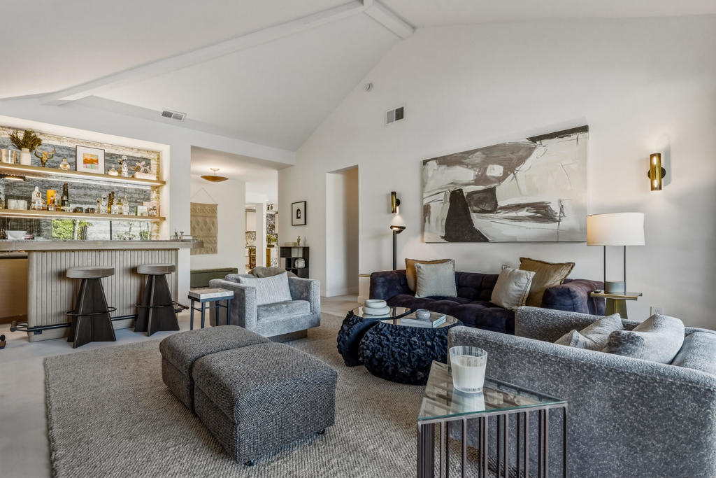 149 Lake Shore Drive Property Photo 18